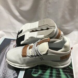 On Running Women’s Cloudnova Running Shoe